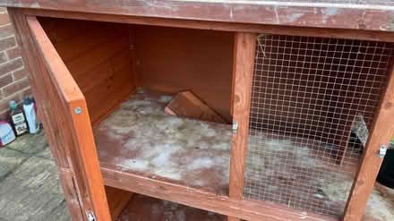 Photo of free Guinea pig/rabbit hutch (GU1 2Ud) #4