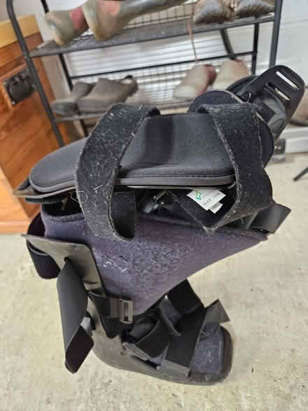 Photo of free Therapeutic boot - medium (Binfield Heath RG9) #2