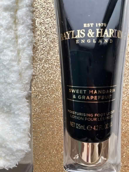 Photo of free CHRISTMAS PRESENT - Socks and Foot Lotion (Hoddesdon EN11) #3