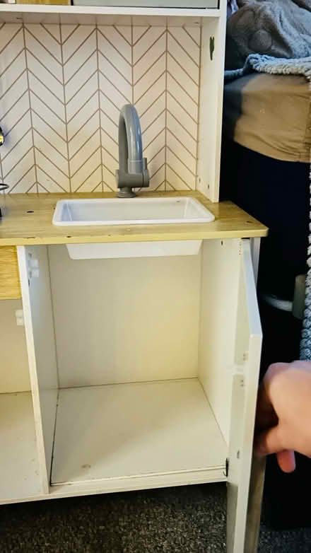 Photo of free Toy kitchen with accessories (MK6 3DJ tinkers bridge) #4
