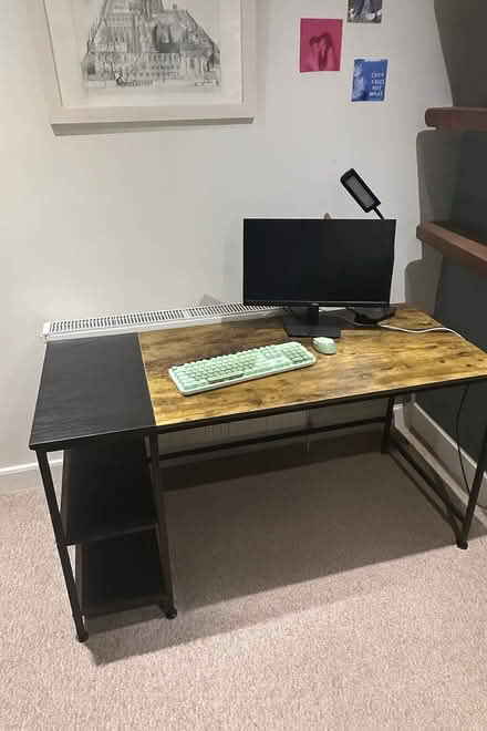 Photo of free Desk (must go by 31st December) (Tulse Hill SE21) #1