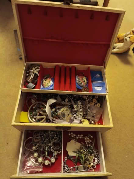 Photo of free Jewellery box (TN39 4JT) #2