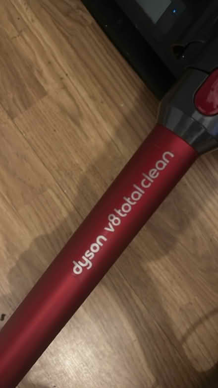 Photo of free Dyson v8 with accessories (Bedford MK41) #1