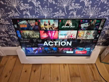 Photo of free lg 49" 4k smart tv (Feltham TW14) #3