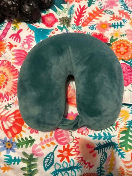 Photo of free Unused head pillow for travelling (Park street st albans AL2) #1