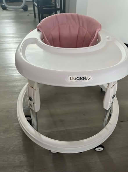 Photo of free Baby Walker (21224) #2