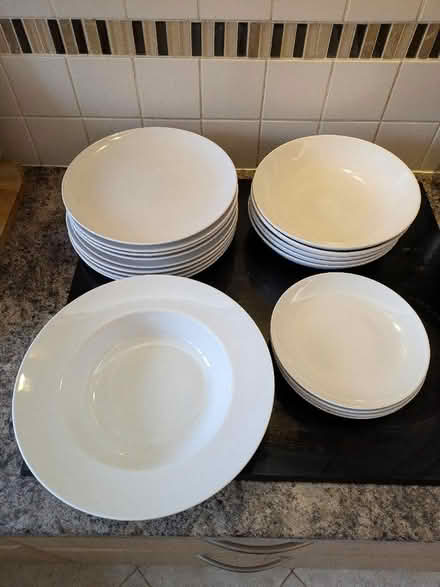 Photo of free Ikea plates and bowls (Hook RG27) #3