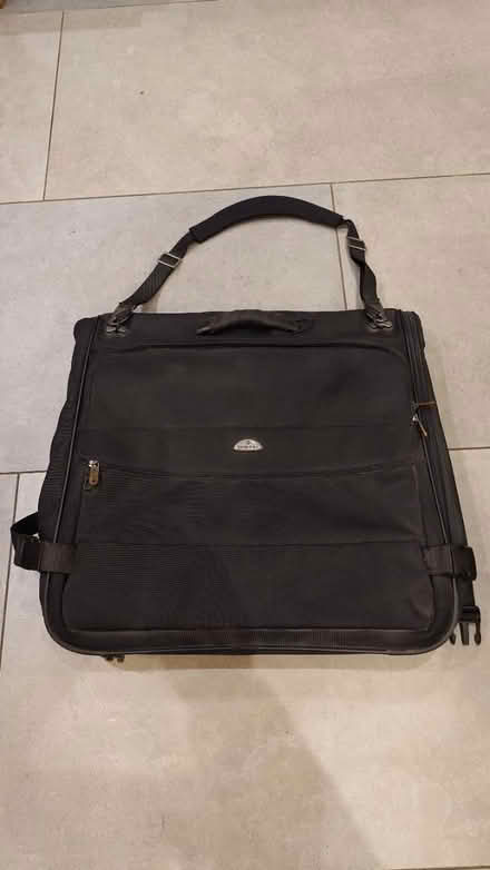Photo of free Samsonite suit carrier (Wimbledon SW19) #3