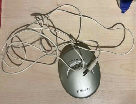 Photo of free Under pillow speaker by Roberts (Sheet GU31) #2