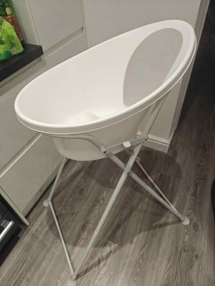 Photo of free Shnuggle baby bath and stand (Hill Head PO14) #2