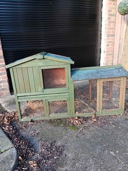 Photo of free Rabbit hutch (Chipping Ongar CM5) #1