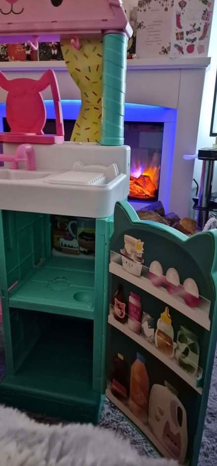 Photo of free Gabbys dolls house Kitchen (Tooting SW17) #2