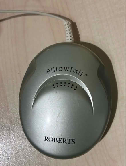 Photo of free Under pillow speaker by Roberts (Sheet GU31) #1