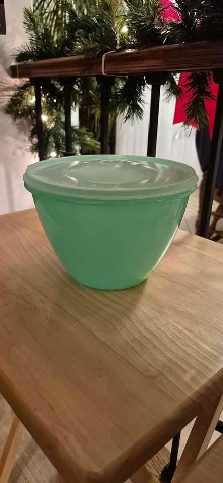 Photo of free Tupperware Mixing Bowl with Lid (Yonge & Elgin Mills) #1