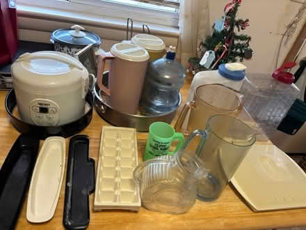 Photo of free Pitchers, thermos, kitchen items (20746) #2