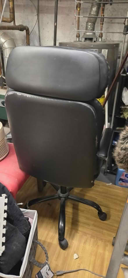 Photo of free Leather office chair (Upper Darby) #4