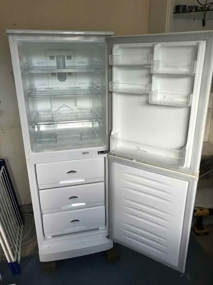 Photo of free LG Fridge Freezer (Marsden HD7) #3