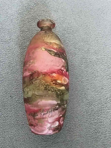 Photo of free Pink and gold vase (OX14) #2