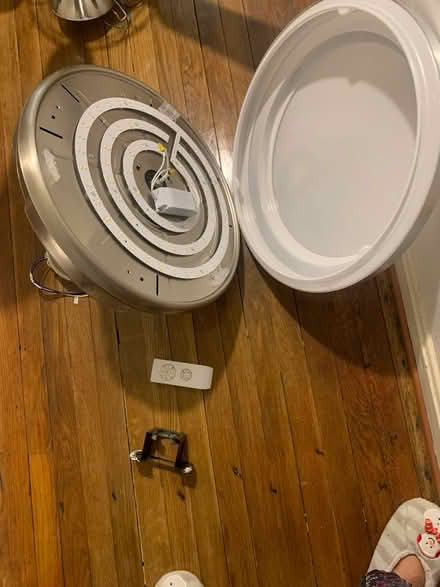 Photo of free Ceiling fan and light (hyattsville, MD near Takoma pk) #1