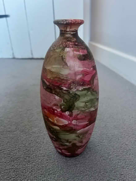 Photo of free Pink and gold vase (OX14) #1