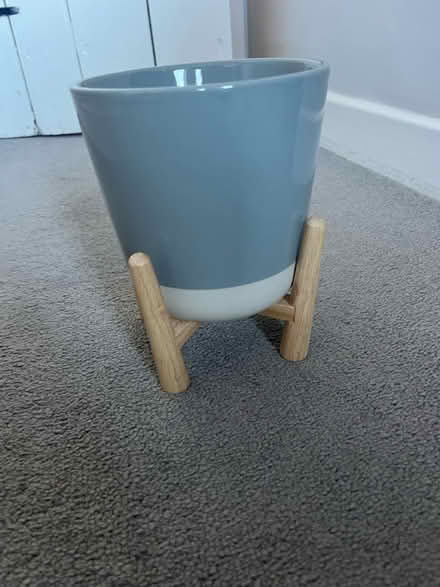 Photo of free Plant pot on stand (OX14) #3