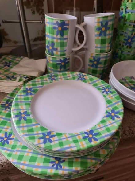Photo of free Picnic set (Great Sutton CH66) #1