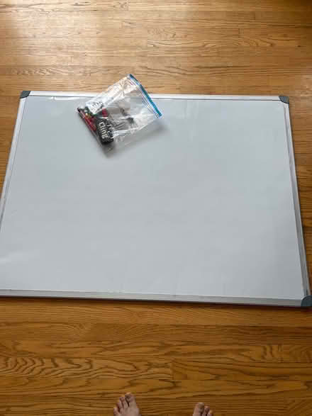 Photo of free White board 120x 90 cm approx (Fort Sheridan) #1