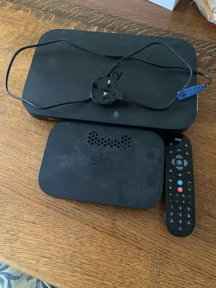 Photo of free Sky Box Set (4 pieces) (Ashwood Road PR2) #1