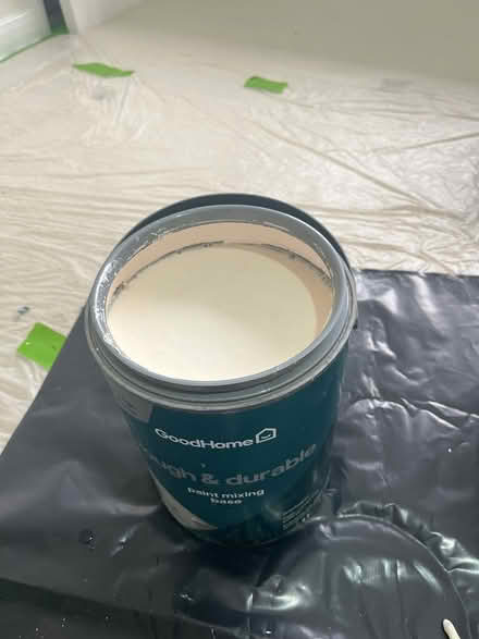 Photo of free 5 Ltr tin White mix Matt Emulsion (Waterlooville) #1