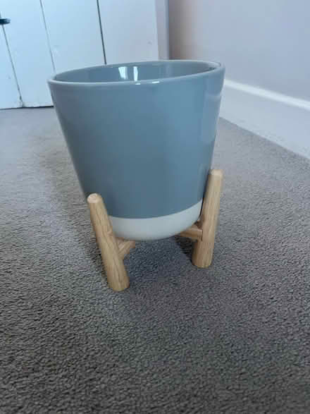 Photo of free Plant pot on stand (OX14) #1