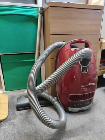 Photo of free Vacuum cleaner (Wellingborough NN8) #1
