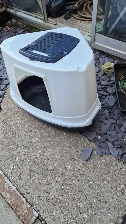 Photo of free Cat litter tray (Darley Abbey DE22) #2