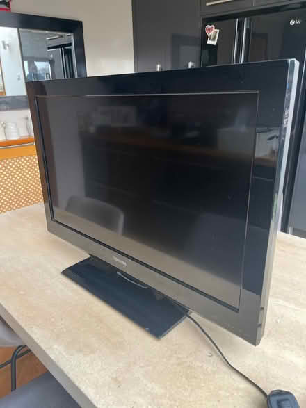 Photo of free Toshiba 32” LCD TV (Heswall CH60) #1