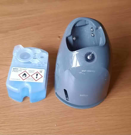 Photo of free Braun electric shaver cleaning station (Barnard's Green WR14) #1