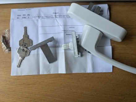 Photo of free Tilt type window handle (Fleetville AL1) #1