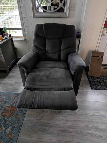 Photo of free Recliner (North Bellingham) #1