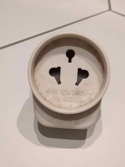 Photo of free USA/Europe to UK adapter (Harringay Ladder N8) #1