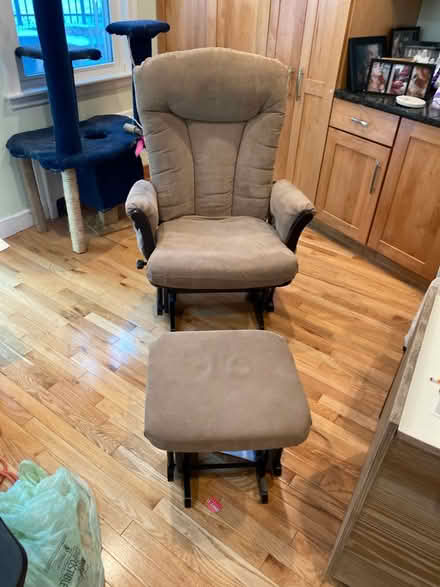 Photo of free Padded rocking chair (Winchester Highlands) #1
