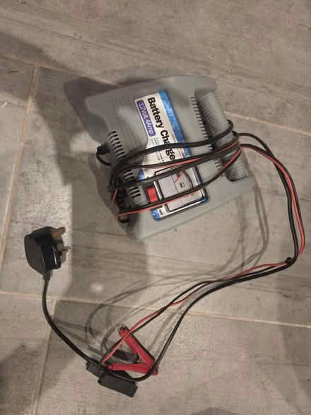 Photo of free 12V Car Battery Charger (Prestwich M25) #2