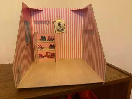 Photo of free Barbie cardboard house/room (EH4 Craigleith) #1