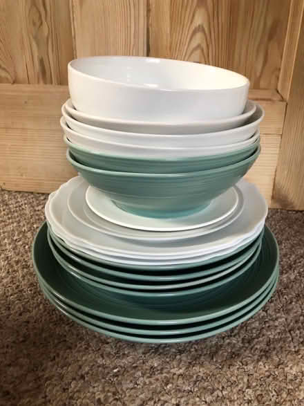 Photo of free Plates and bowls (Honor Oak/ Forest Hill SE23) #1