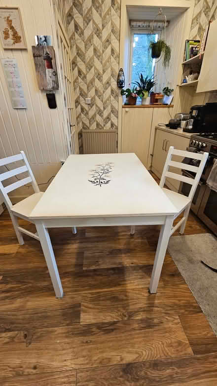 Photo of free Table and Chairs (Leslie KY6) #2