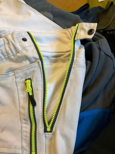 Photo of free DX441 Portwest decorators overalls (Farnborough GU14) #1