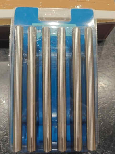 Photo of free B&Q satin nickel finish 96 millimeter t-bar pull handles (Hill Head PO14) #1