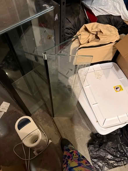 Photo of free 40 Gallon Long Tank (Leaks) (On Franklin, past Five Mile) #2