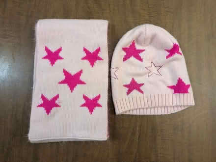 Photo of free Kids hat and scarf set (East Somerville) #1