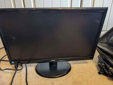Photo of free Monitor (Middlewood S35) #2