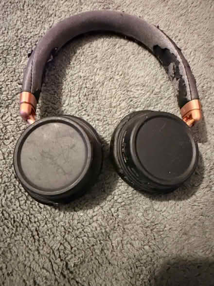 Photo of free KS Harlem Bluetooth headphone’s (Brownhills, WS8) #1
