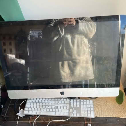 Photo of free Old Mac not working (Pudsey LS28) #1