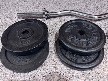 Photo of free Curl bar + 120 lbs free weights (Newmarket) #4